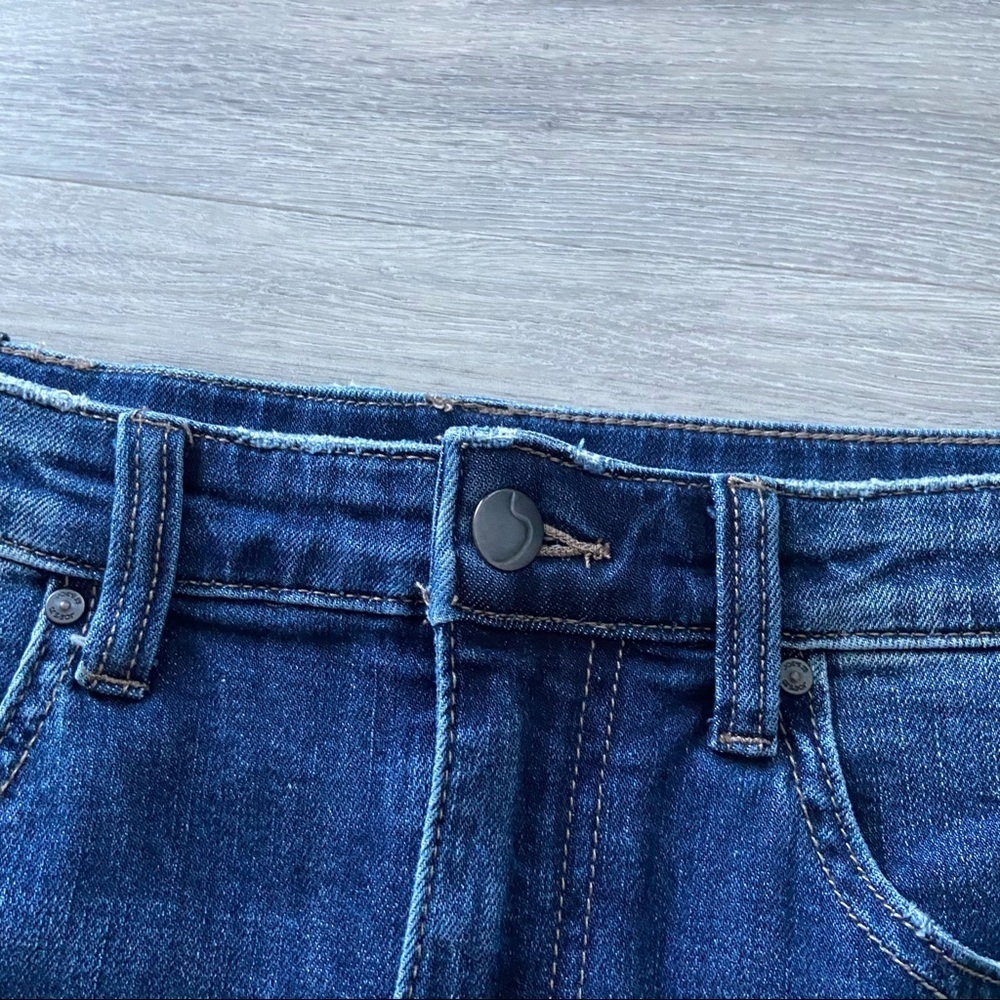 Joe's Jeans High Rise Vintage Easy Short Jeans NWT - Size 24 - Picture 7 of 14